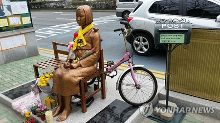 反日感情の象徴じゃなかったの？　韓国で相次ぐ、韓国人による少女像冒涜事件の画像2