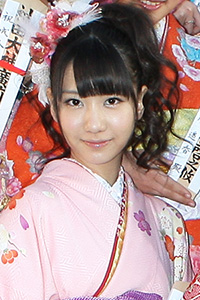 kashiwagiyuki-kimono2000623.jpg
