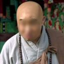 韓国・僧侶が寺院内で不倫相手との情事をハメ撮り！「20回以上にわたり、信者と……」
