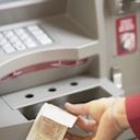 銀行ATMの手数料って一体なんのためにある？　みずほ銀行に直撃してみた