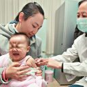 今度は“爆ワクチン”!? 　香港に中国人子連れママ大挙で「ワクチン不足」も、病院側はウハウハ！