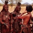 アフリカを愛する“全裸の写真家”ヨシダナギのクレイジー紀行『ヨシダ、裸でアフリカをゆく』