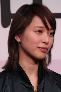 戸田恵梨香『スカーレット』主演も、NHKを悩ませる男問題と神戸の父親の画像1