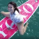 深田恭子、ドローンで撮影したサーフィン動画に大反響「スタイル最高」「セクシーすぎ！エロい」