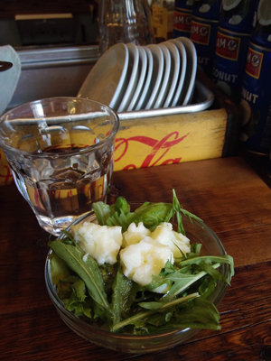 フツーの目玉焼きご飯かと思ったら……素朴な外見の女性みたいな『キーマカレー』の画像5