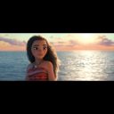 『モアナと伝説の海』2017年3月に公開、海に選ばれた少女・モアナを捉えたポスターも