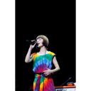 木村カエラ、10周年記念ライブで歓喜の涙　ポップな演出で「節目」を祝う