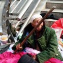 ニワトリ語を操る窃盗犯に、公然排尿女！　少子高齢化が進む中国で、暴走中高年による珍事件が急増！