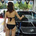 “中国のハワイ”海南島に「ビキニ美女洗車」登場も、当局の手入れ必至!?