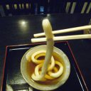 学問の神様の目の前で、きつねに化かされたみたいな『ごん太うどん』を喰う