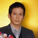 V6・岡田准一と宮崎あおい“熱愛報道”の裏で起きていた大事件「コワモテ男が壁にパンチ！」