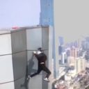 広告収入目当てにエスカレート!?　高層ビルから転落した中国人パルクーラー“最期の映像”のお値段