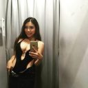 “セクシーすぎる巨乳英語教師”が台湾で話題！　推定Fカップ水着写真で生徒募集も