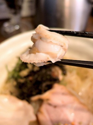 ラーメン新世紀の始まりか終わりか? 『モナカ入りラーメン』の画像3
