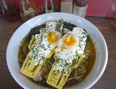 感謝感謝!連載100回記念企画 今食べられる珍級ラーメンベスト3!!の画像6