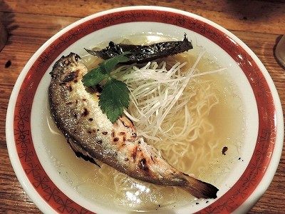 感謝感謝！連載100回記念企画　今食べられる珍級ラーメンベスト3!!の画像4