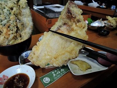 断崖絶壁の火サスの街で食べる謎の定食って……の画像7