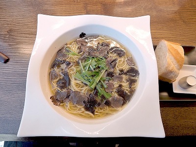 【GW10連休毎日連載企画】#5 令和元年初日は銀座で食べる世界の三大珍味ラーメンの画像4