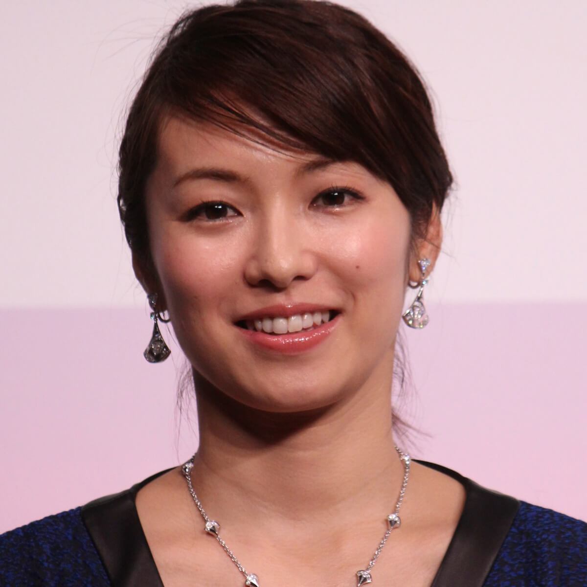 内山理名、19年ぶりの“月9”復帰に見る所属事務所の「厳しい台所事情」｜日刊サイゾー