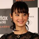 佐々木希、総額4.4億円のジュエリーを身に付けた姿に歓喜の声「本人が輝いてる！」