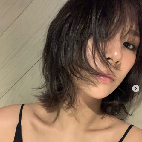 西内まりや 髪バッサリのウルフカットで大胆イメチェンが大反響 セクシーさも感じる 日刊サイゾー