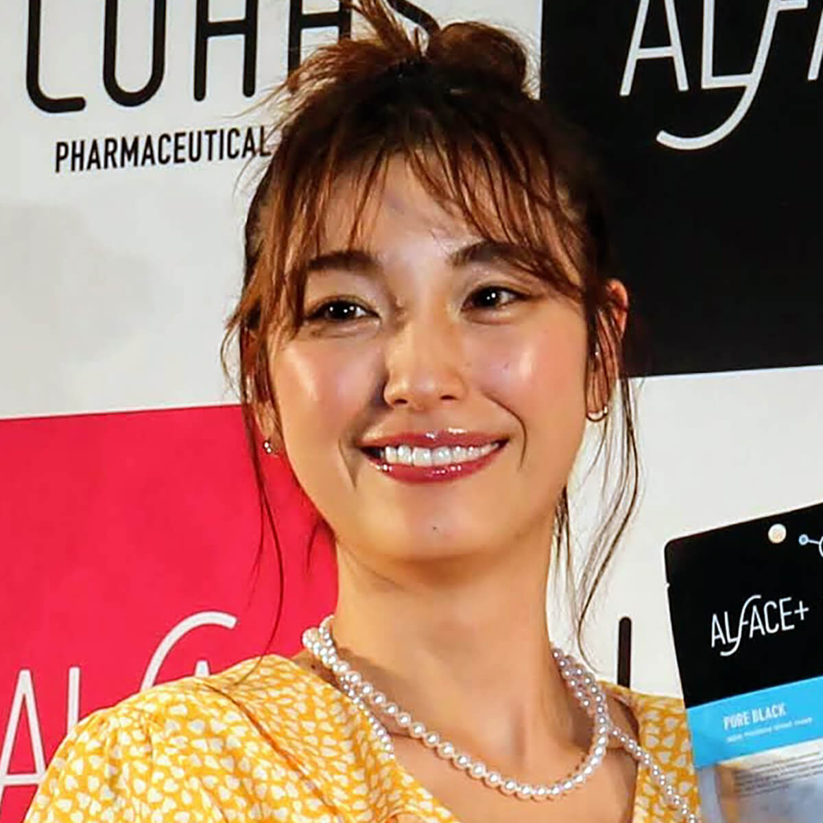 木下優樹菜との 不倫疑惑 再燃でサッカー乾貴士のキャリアは 最悪の末路 に 日刊サイゾー 木下優樹菜との 不倫疑惑 再燃でサッカー乾貴士のキャリアは 最悪の末路 に 日刊サイゾー