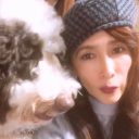 工藤静香、愛犬との2ショットに一斉ブーイング「犬より自分？」「犬を撮る振りして…」