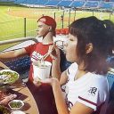 台湾式無観客試合がシュールすぎ！　マネキンと火鍋を囲む美人チアリーダー