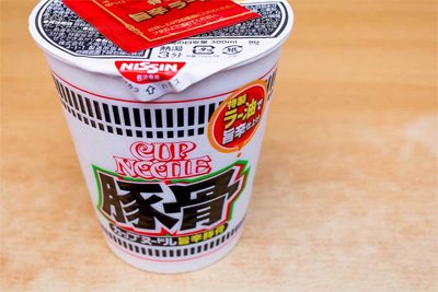 カップヌードルに豚骨、味噌、鶏白湯…和風テイストブーム到来!?　「米に合う」3商品を全力レビュー！の画像6