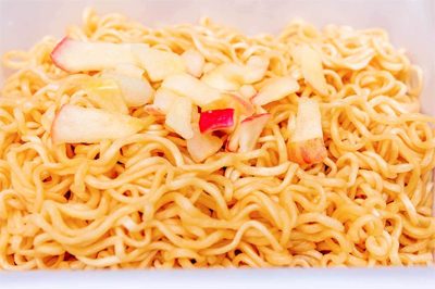 衝撃の「アップルパイ味」も腹括って全力レビュー! 今年下半期に登場した珍品ペヤング3選!!の画像5