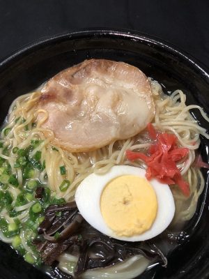 ローソンから発売したレンジでチンする系ラーメン、札幌、喜多方、博多の麺を食べ比べ!の画像3