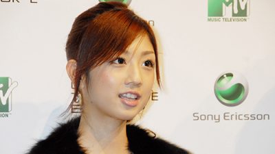 小倉優子が夫との復縁を匂わせ…4人分の料理と薬指のリングの意味とは？の画像1