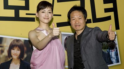 深田恭子、綾瀬はるかの結婚は先送り!? 舞台で稼ぐホリプロの台所事情の画像1