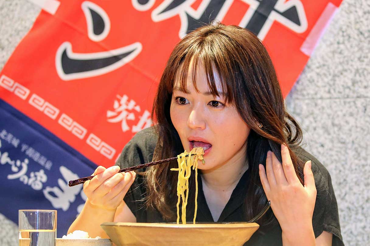 [入稿済]磯山さやかのあん肝愛が爆発！ 茨城ご当地ラーメンの追い肝にの画像3