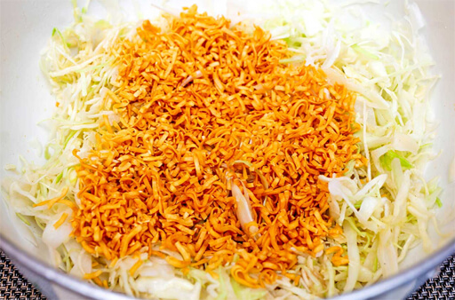 キャベツにもやしにわかめ…健康的すぎる「チキンラーメン」3連発の画像11