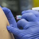 ワクチン接種、五輪選手の「特別枠」に悩ましい問題