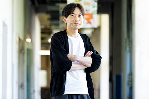 インパルス板倉俊之「答えを出してから死にたい」──小説とお笑いの間で続ける人体実験の画像6