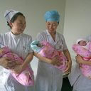 中国で「三人っ子政策」開始！　企業が子作り報奨金を発表も…逆に炎上!?