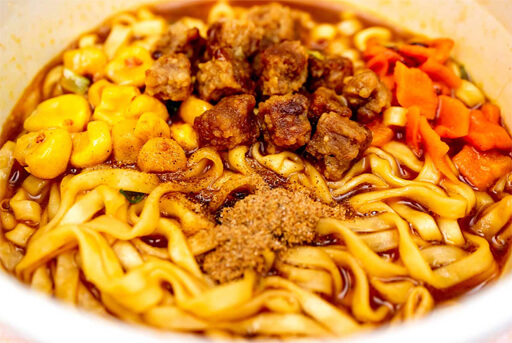 カップ麺界の王者「カップヌードル」が攻め過ぎたかもしれないチャレンジ商品3選の画像12