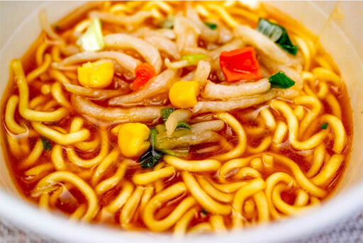 「異色のコラボ」が流行り? 一度は食べておきたい意外性のあるコラボカップ麺3選!の画像12