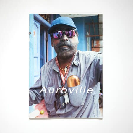 ロシアの巨漢が流血しながら暴れるライブ現場も! 写真家・西村満が体験した不思議な旅の写真集の画像5