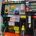 レギュラーガソリンが安い都道府県ランキング、4位和歌山県、3位千葉県、2位三重県、1位は？