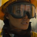 アンジェリーナ・ジョリーが暗殺者と山火事から子どもを守る映画『モンタナの目撃者』が圧倒的に面白い