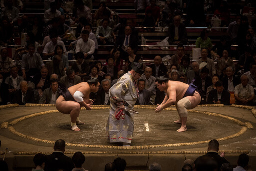 「土俵の女人禁制」の矛盾とは？　国技館、表彰式、千秋楽……大相撲の創られた伝統の画像1