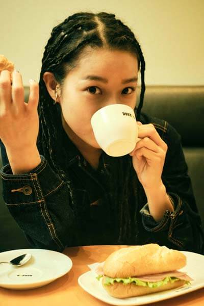 ドトールは「第2の部屋」。『ミラノサンドA』歌うアーティストxiangyuとコーヒーショップの愛の交歓の画像3