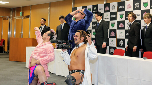 純烈、LiLiCoのプロレス引退試合を応援! 酒井リーダー「僕の中で小田井は死にました」の画像9
