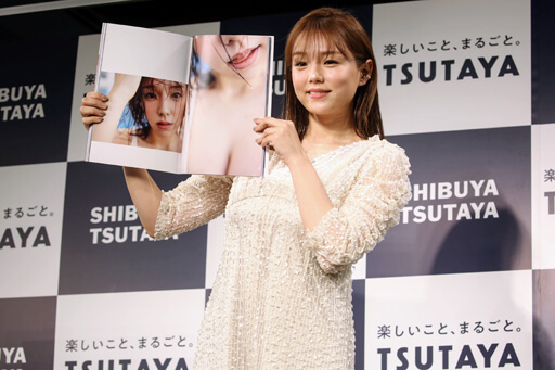 篠崎愛、20代ラスト写真集発売！　その出来栄えは「最高だと思う。過去イチかな」の画像3