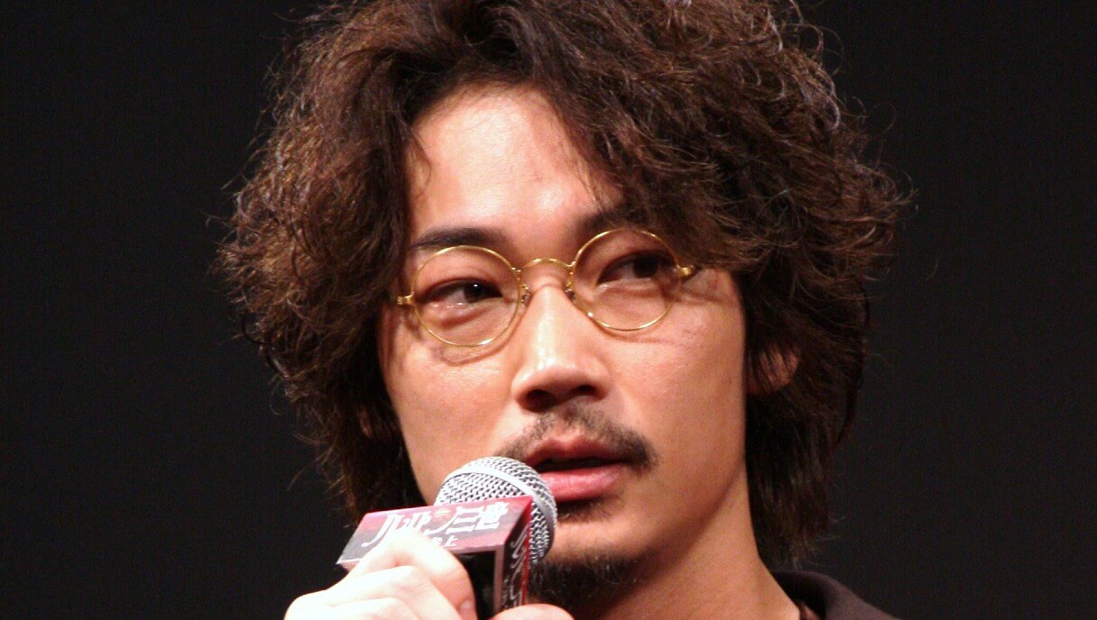 綾野剛、ガ―シーの広告主攻撃から逃げる「中華系メーカー売り込み」