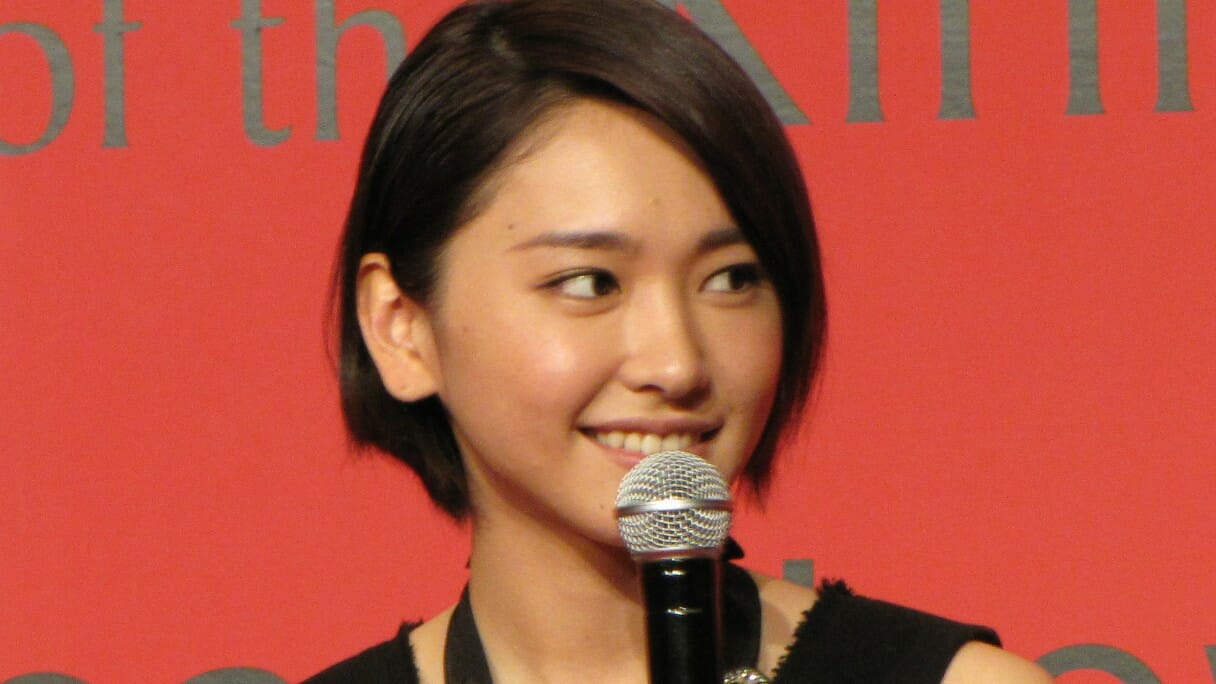 新垣結衣、長澤まさみも…「ナレーション戦国時代」に突入する一方、あの人気声優は不評のワケ