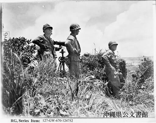 沖縄慰霊の日、洞窟に穴を空け一般市民を焼き殺したアメリカの将軍の画像1